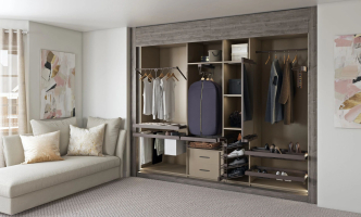 Maßgefertigter Kleiderschrank vom Tischler aus Ungarn - Stauraum clever nutzen