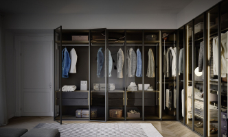 Kleiderschrank planen - Tipps vom Tischler aus Ungarn für Österreich